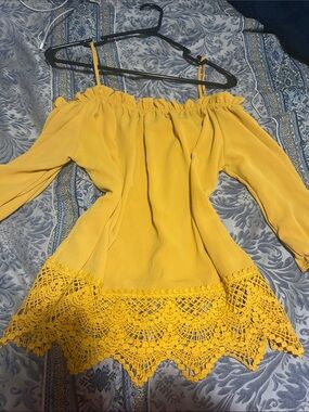 Women’s Off-Shoulder Crochet Hem Tunic Top - Yellow